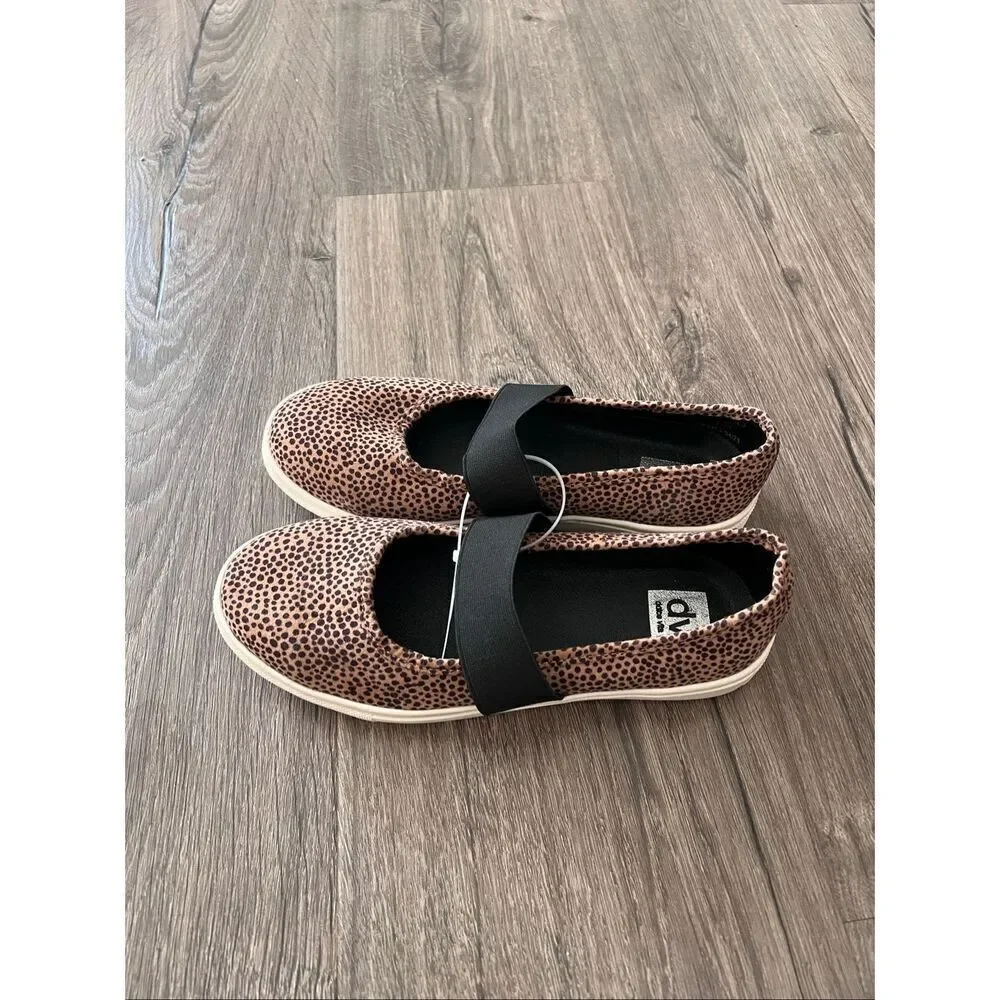 DV by Dolce Vita Dress Shoes with Leopard Print size